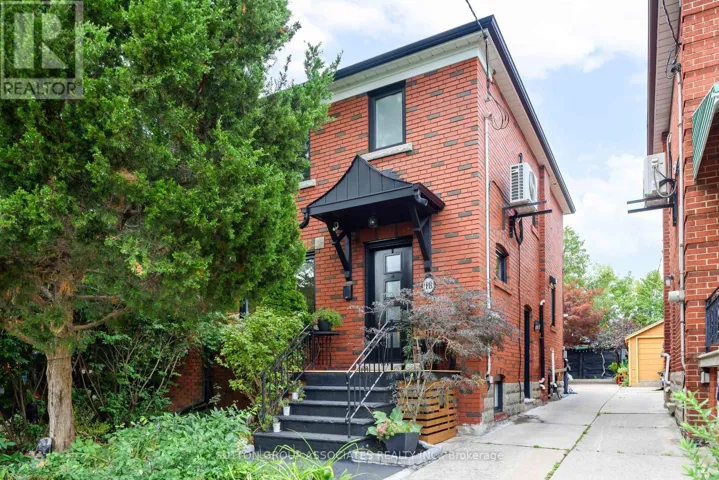 18 EARNSCLIFFE ROAD, Toronto (Oakwood Village), Ontario M6E1J5