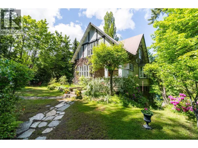 1107 ROBERTSON Avenue, Nelson, British Columbia V1L1C2