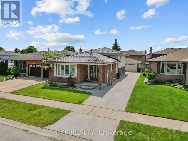 56 CLASSIC CRESCENT, London East (East P), Ontario N5W5T8