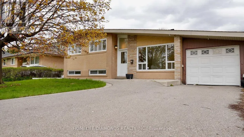 15 ATHLONE AVENUE, Brampton (Avondale), Ontario L6T2N5