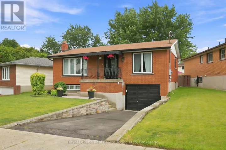 15 QUAY COURT, Hamilton (Quinndale), Ontario L8W1R2