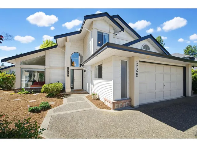 32328 SLOCAN DRIVE, Abbotsford, British Columbia V2T5C9