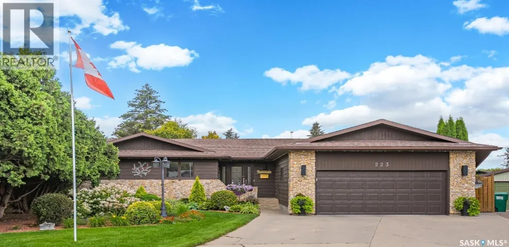 223 Egnatoff CRESCENT, Saskatoon, Saskatchewan S7K7S2