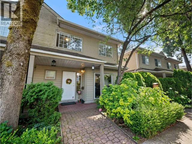 8 815 TOBRUCK AVENUE, North Vancouver, British Columbia V7P1V9