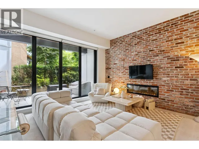 109 300 SALTER STREET, New Westminster, British Columbia V3M0L9