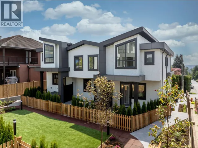102 753 EDGAR AVENUE, Coquitlam, British Columbia V3K2J3