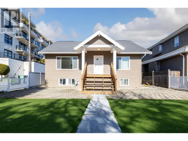 2079 W 46TH AVENUE, Vancouver, British Columbia V6M2K8