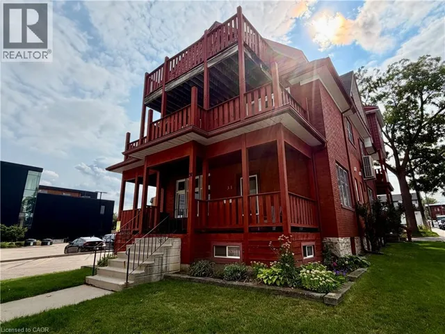 31 REGINA Street N Unit# G, Waterloo, Ontario N2J2Z9