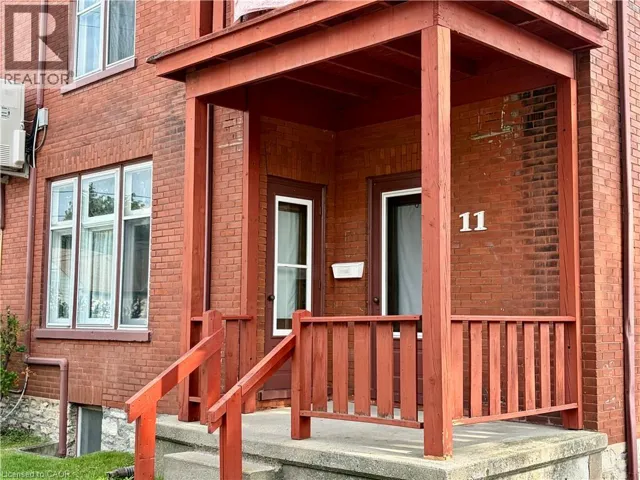 31 N REGINA Street Unit# F, Waterloo, Ontario N2J2Z9