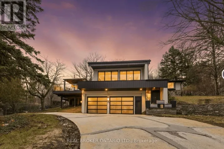 3 CHICOPEE TERRACE, Kitchener, Ontario N2A1T2