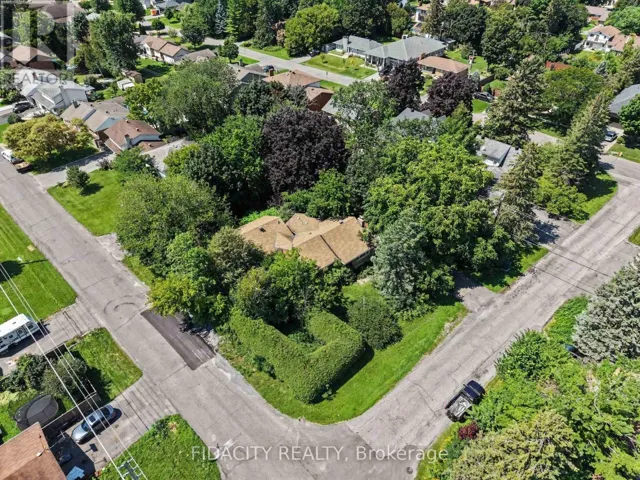 6 MALCOLM PLACE, Ottawa, Ontario K2G1P4