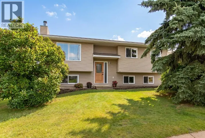 22 Bruns Crescent, Lacombe, Alberta T4L1P1
