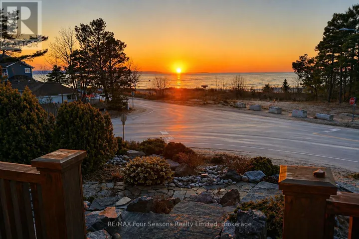805 EASTDALE DRIVE, Wasaga Beach, Ontario L9Z2R5