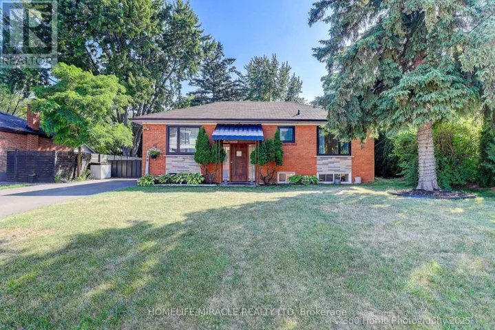 568 WEIR AVENUE, Oakville (WO West), Ontario L6L4X4