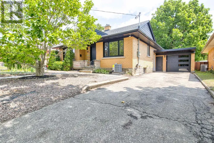 189 EIGHTH AVENUE, Kitchener, Ontario N2C1S5