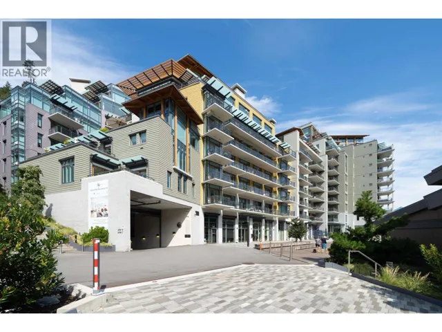 305 6707 NELSON AVENUE, West Vancouver, British Columbia V7W2B2
