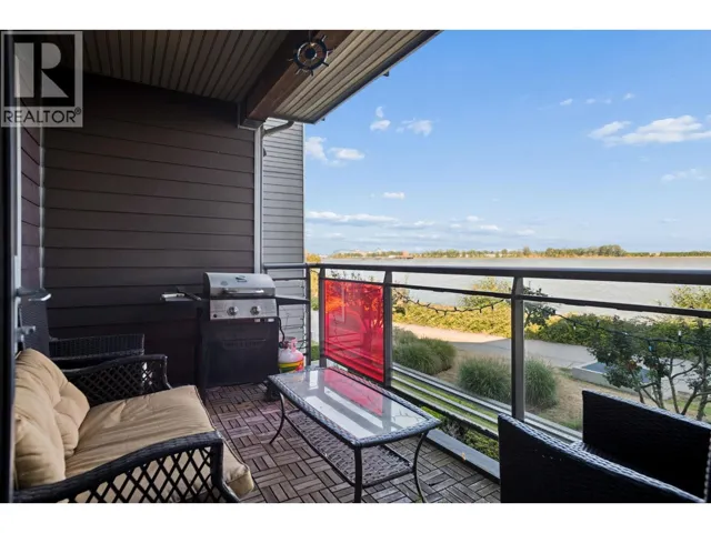 201 14300 RIVERPORT WAY, Richmond, British Columbia V6W0A4