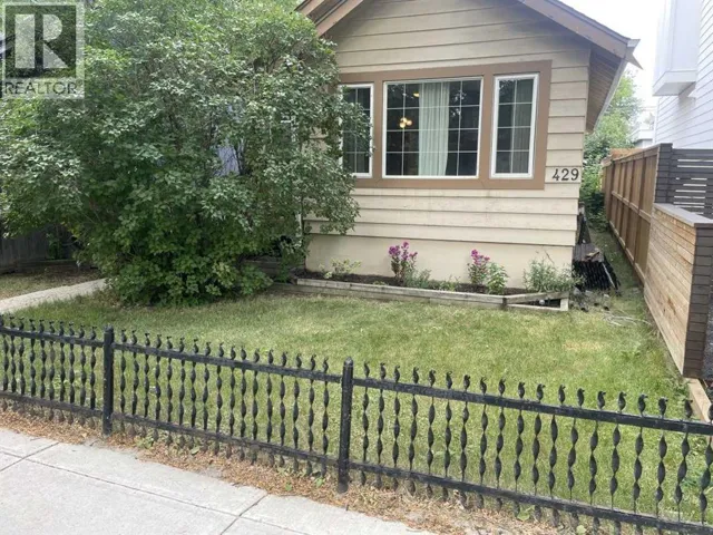 429 10 Street NE, Calgary, Alberta T2E4M2