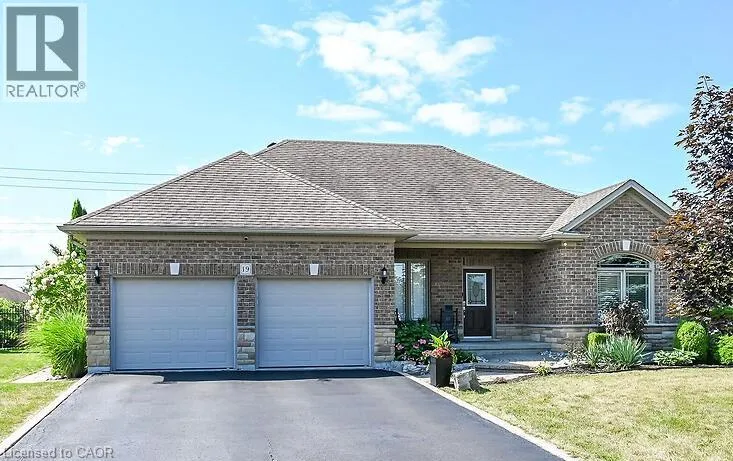 19 SPARROW Way, Port Dover, Ontario N0A1N5