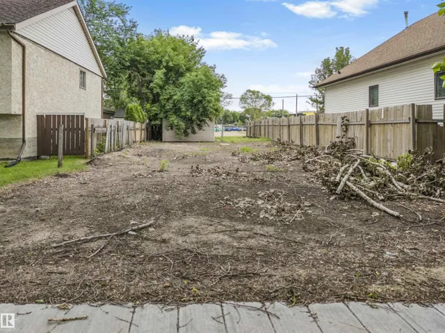 12723 121 ST NW, Edmonton, Alberta T5L0A8