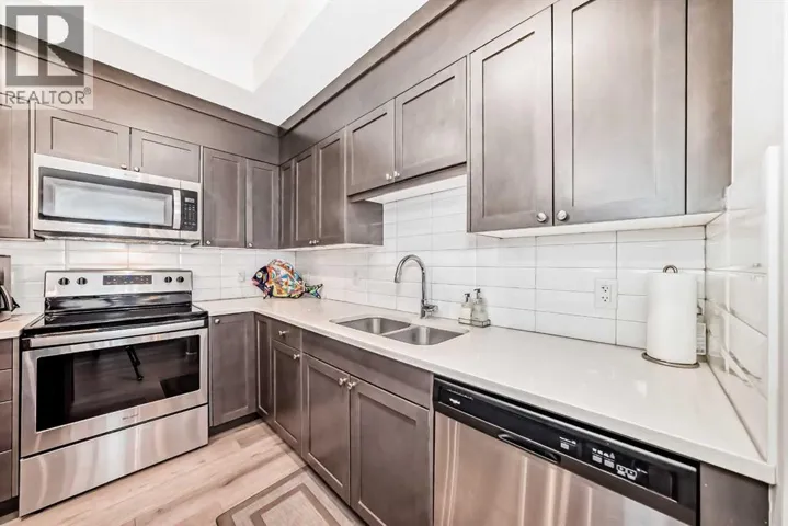 402, 30 Shawnee Common SW, Calgary, Alberta T2Y0R1