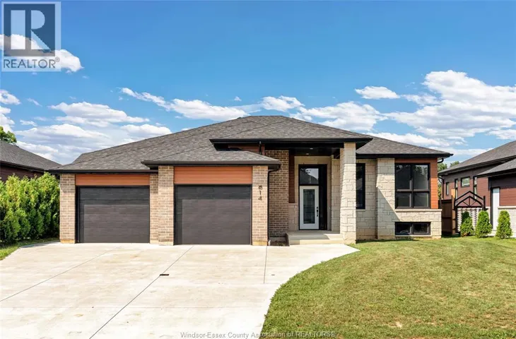 14 WOODLAND STREET, Kingsville, Ontario N9Y0A9