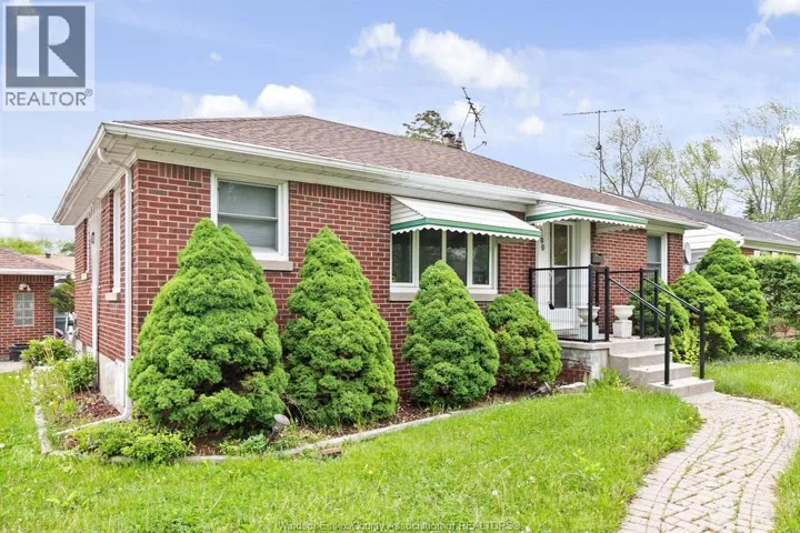 3200 LONGFELLOW AVENUE, Windsor, Ontario N9E2L6