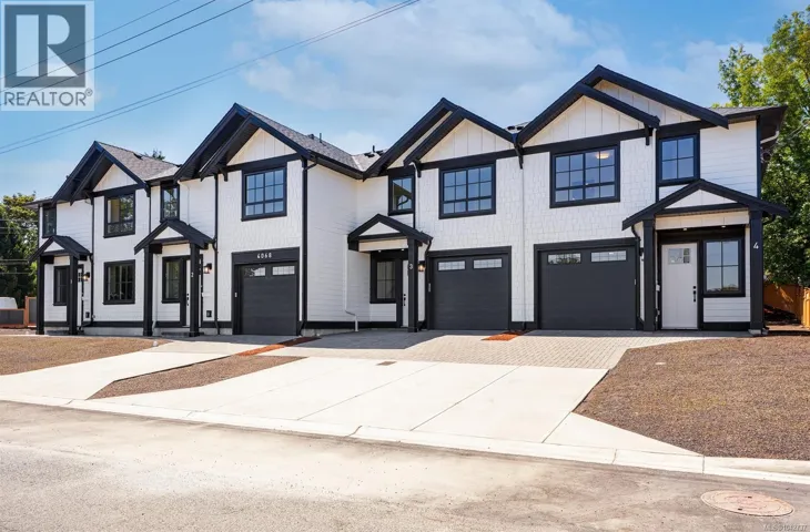 4 4068 Tuxedo Dr, Saanich, British Columbia V8X2L3