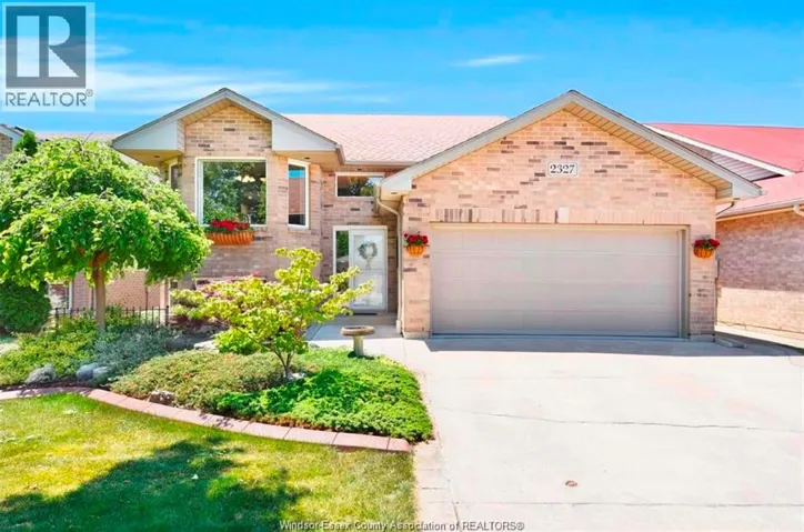 2327 NORCREST, Windsor, Ontario N8P1V3