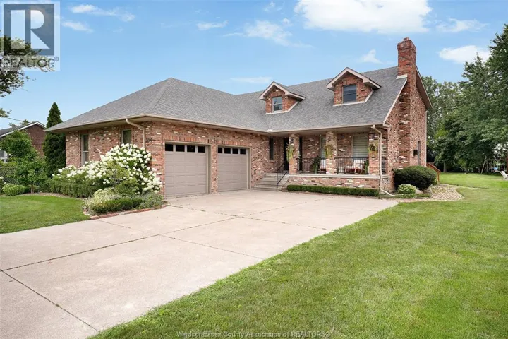 814 Lacasse, Tecumseh, Ontario N8N2C5