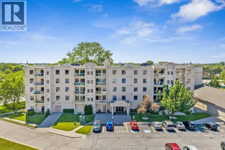 315 VILLAGE GROVE DRIVE Unit# 505, Tecumseh, Ontario N8N5G4