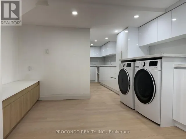 18 PATRICK BOULEVARD, Toronto (Pleasant View), Ontario M2J3K9