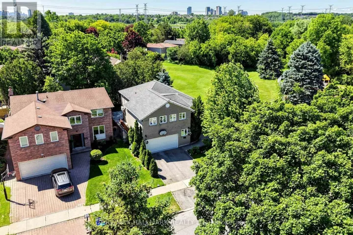 145 OLD SURREY LANE, Richmond Hill (South Richvale), Ontario L4C6R9