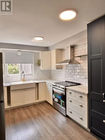 35 - 41 NADIA PLACE, Oakville (CP College Park), Ontario L6H1K1