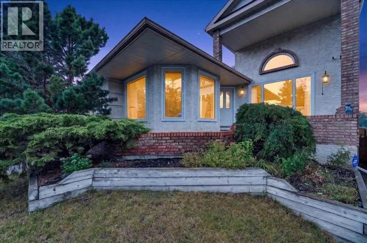 876 Shawnee Drive SW, Calgary, Alberta T2Y1X3