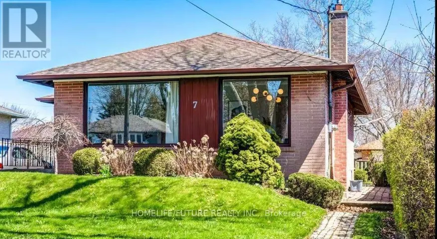 7 STONEHENGE CRESCENT, Toronto (Woburn), Ontario M1G2P5