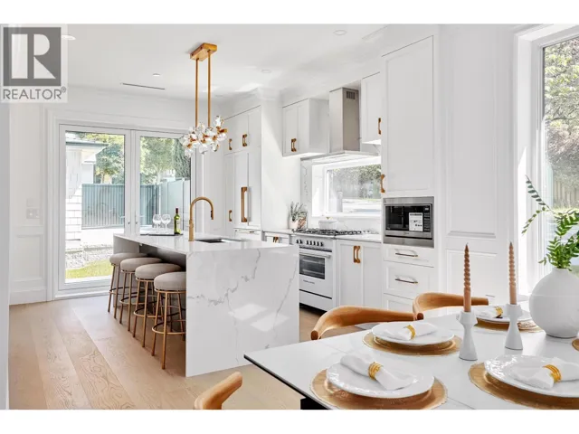 5081 CROWN AVENUE, Vancouver, British Columbia V6N2B7