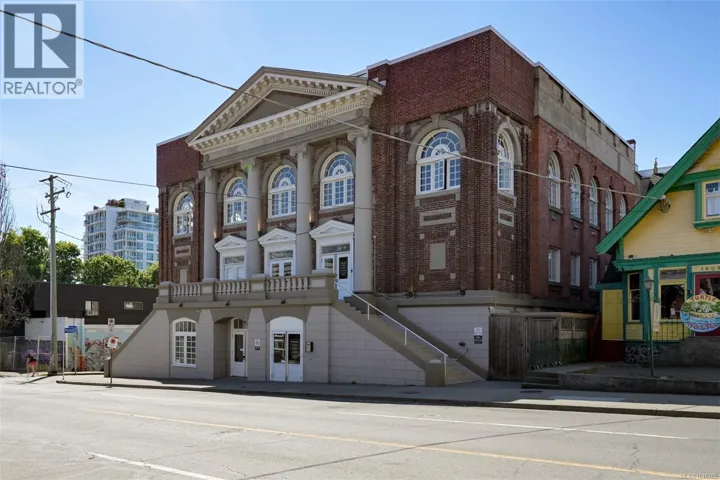 203 1602 Quadra St, Victoria, British Columbia V8W2L4