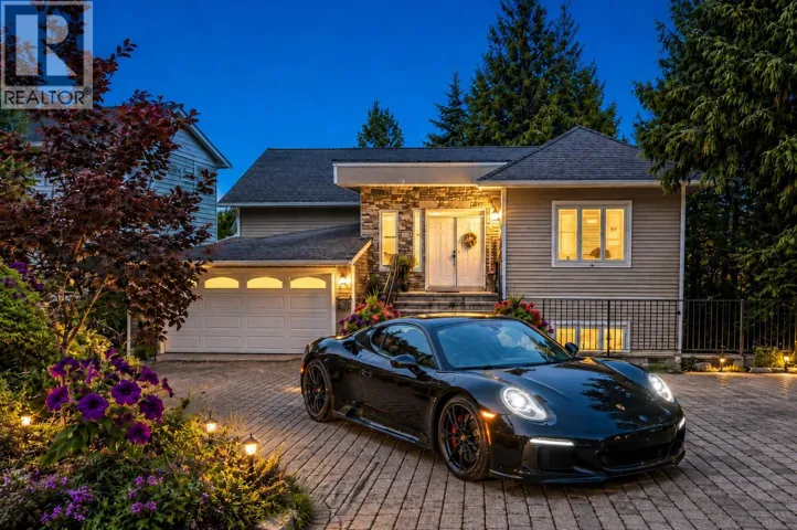 1041 PROSPECT AVENUE, North Vancouver, British Columbia V7R2M6