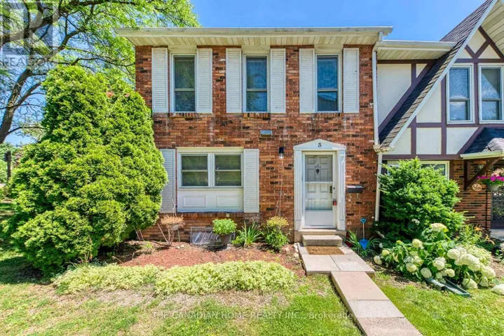 3 - 2226 UPPER MIDDLE ROAD, Burlington (Brant Hills), Ontario L7P2Z9