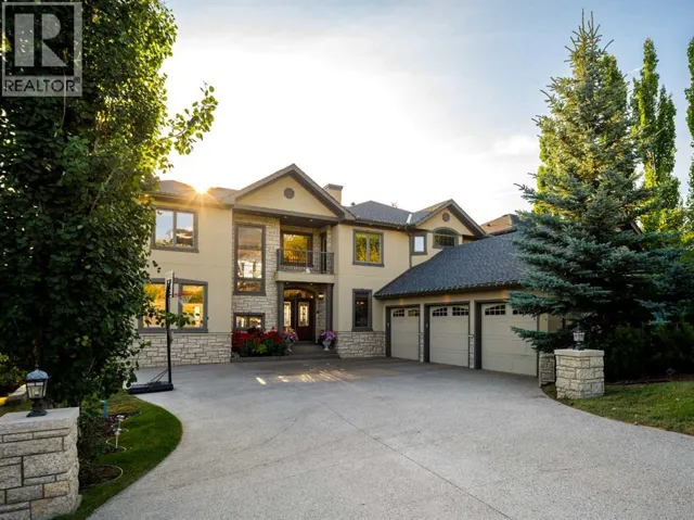 3221 77 Street SW, Calgary, Alberta T3H5M1