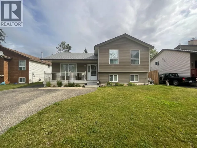 60 Valleyview Place, Tumbler Ridge, British Columbia V0C2W0