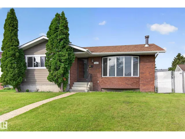 1139 LAKEWOOD RD N NW, Edmonton, Alberta T6K3A9