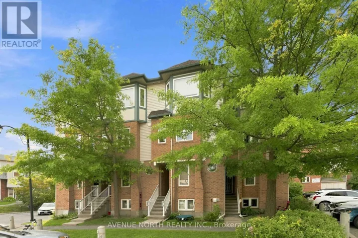 17 - 125 TALL PINES PRIVATE, Ottawa, Ontario K2H1G9