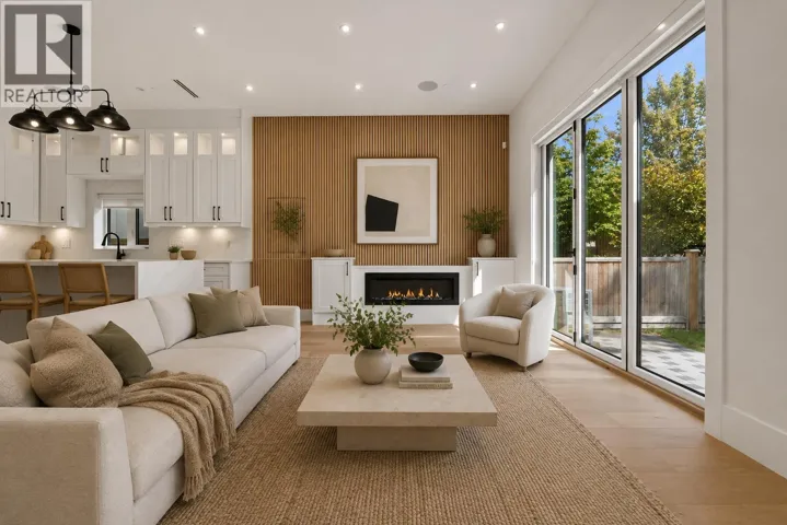 1 4463 WALDEN STREET, Vancouver, British Columbia V5V3S4
