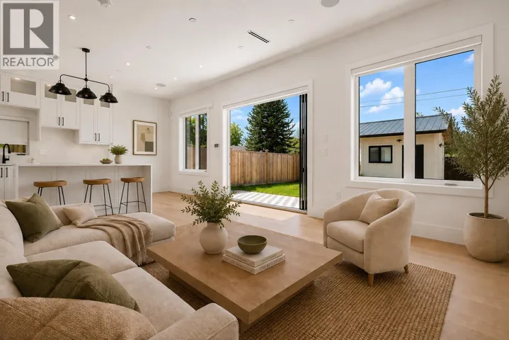 2 4463 WALDEN STREET, Vancouver, British Columbia V5V3S4