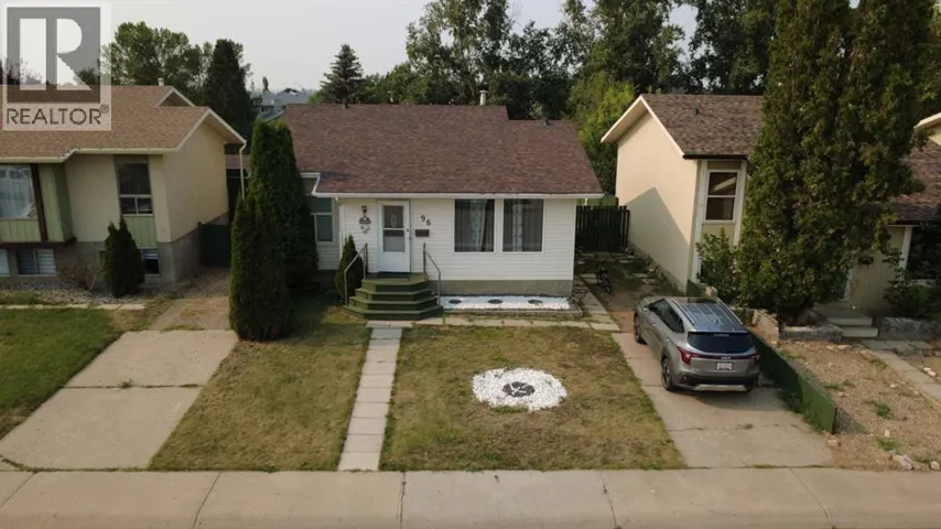 96 Simpson Crescent SE, Medicine Hat, Alberta T1B2R9