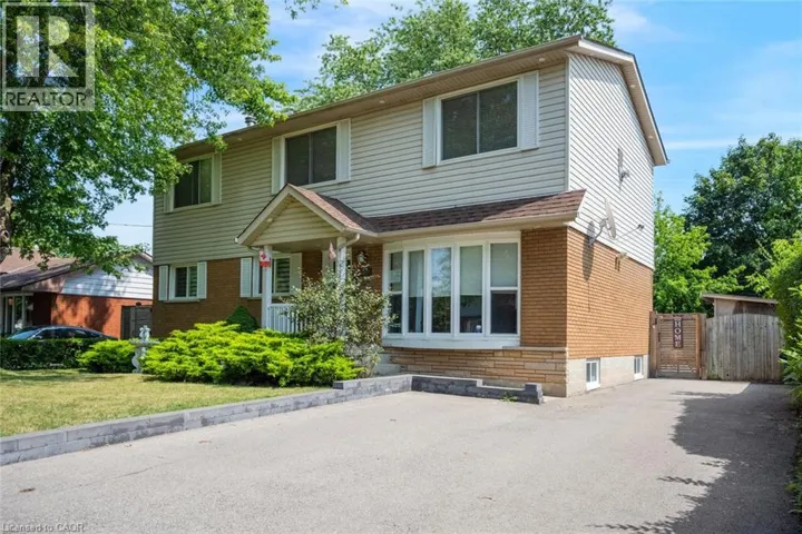 5372 SPRUCE Avenue, Burlington, Ontario L7L1N7