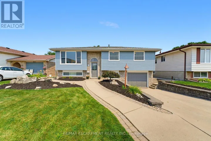 9 CARPENTER AVENUE, Hamilton (Stoney Creek), Ontario L8E2V2