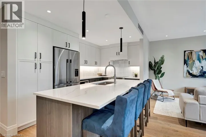 7 GRAND RIVER Street N Unit# 202, Paris, Ontario N3L2L9